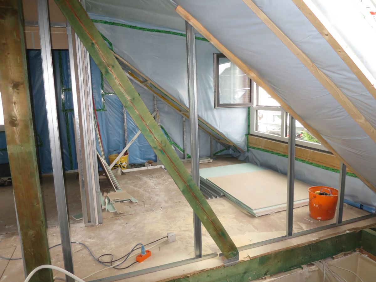 Ausbau Dachgeschoss Vögel - Beginn Trockenbauarbeiten