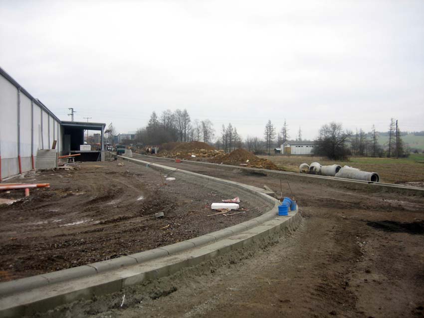 Erschliessung Gewerbegebiet Grosse Heide in Mandelbachtal Wasserversorgung, Abwasserentsorgung und Strasse - Strassenbauarbeiten im Gewerbegebiet